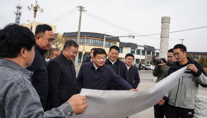 肅州區(qū)委副書記、區(qū)長宋濟(jì)民調(diào)研生態(tài)公司酒泉火車站站房改造提升項目復(fù)工復(fù)產(chǎn)情況